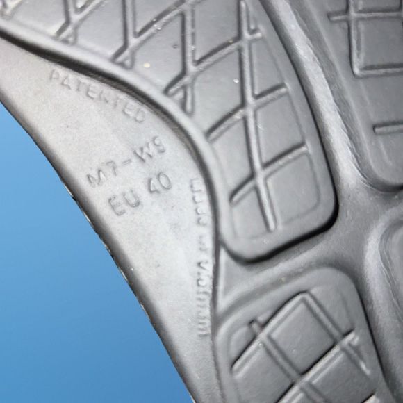 Adult Oofos OOahh Black Recovery Slide Sandals Size M 7 W 9 - Picture 4 of 6